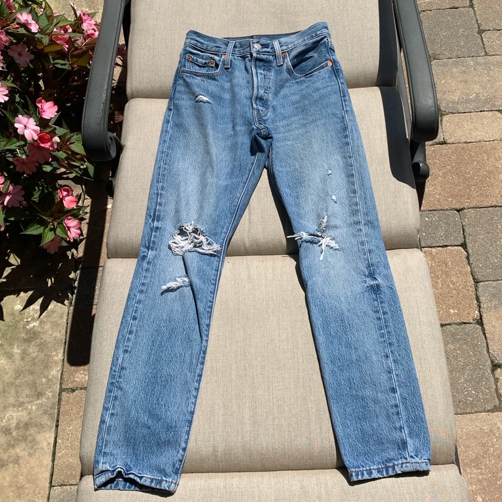 Levi’s 501 Skinny Ripped Jeans